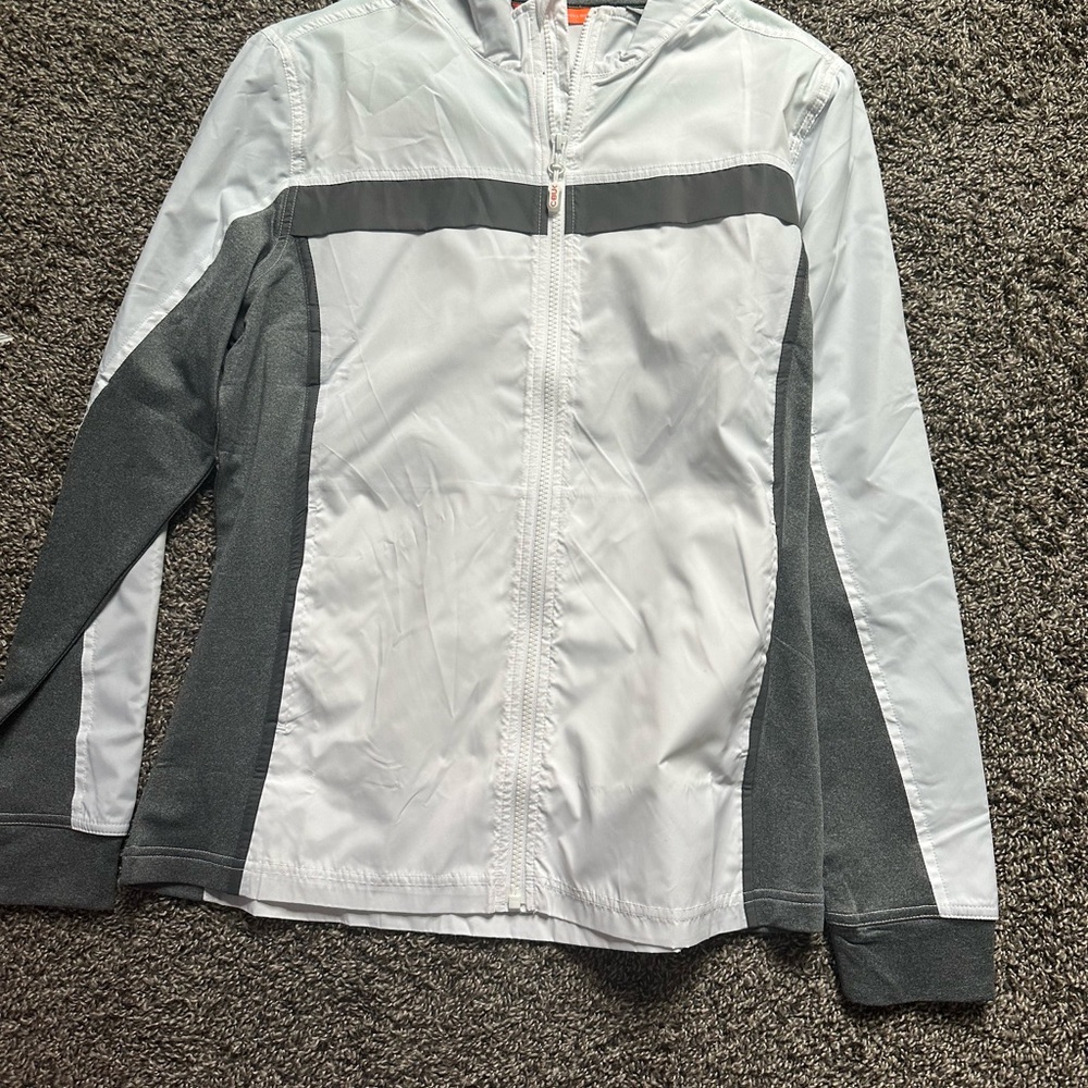 windbreaker